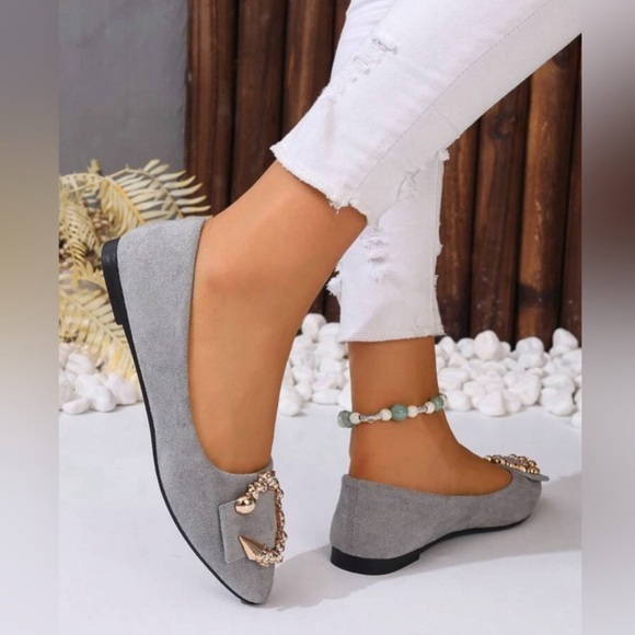 Women's Pointed Toe Fashionable Shallow
Mouth Comfortable Flat Shoes - Picture 3 of 8